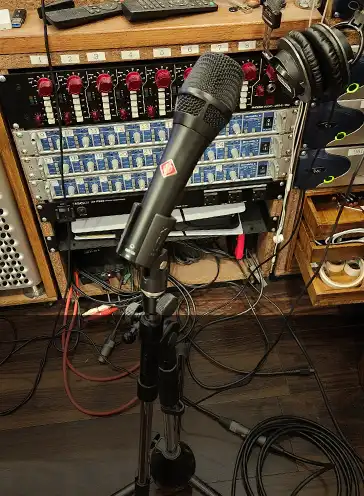 KMS104